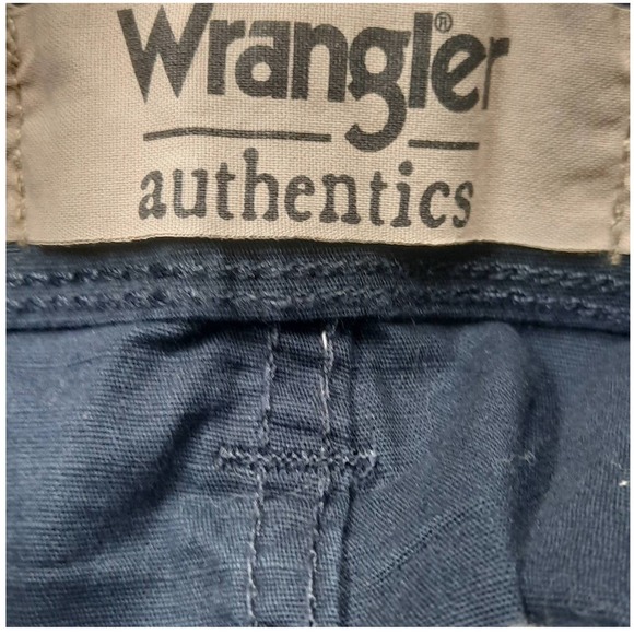 NWT Wrangler Authentics Mens Relaxed Fit Stretch Black cargo pants 36 x34 - Picture 8 of 10